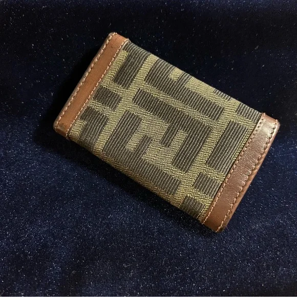 FENDI Keys Holder - Picture 2 of 10